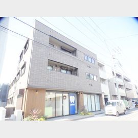 スリーアイランド 3階 築4年4ヶ月の賃貸物件