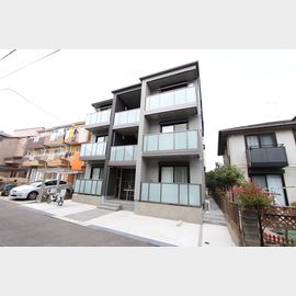 町田駅より徒歩13分 1階 築3年10ヶ月の賃貸物件