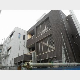 八丁畷駅より徒歩12分 築11年1ヶ月 3階建の賃貸物件