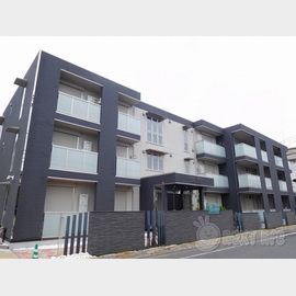 泉体育館駅より徒歩19分 3階 築9年11ヶ月の賃貸物件