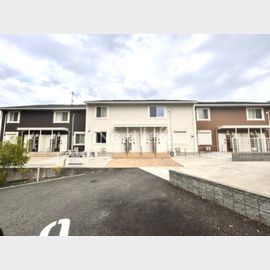鶴川駅より徒歩11分 1階 築3年11ヶ月の賃貸物件