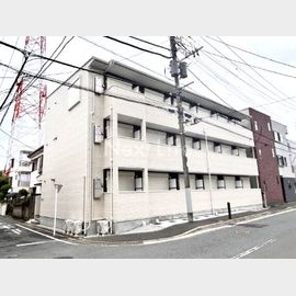 新羽駅より徒歩7分 3階 築2年の賃貸物件