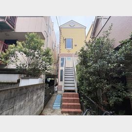 川崎駅より徒歩7分 1階 築5年の賃貸物件