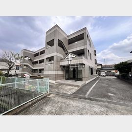 万願寺駅より徒歩11分 3階 築27年7ヶ月の賃貸物件