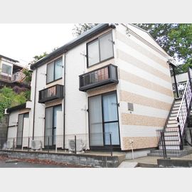 鶴見駅よりバス12分 2階 築21年1ヶ月の賃貸物件
