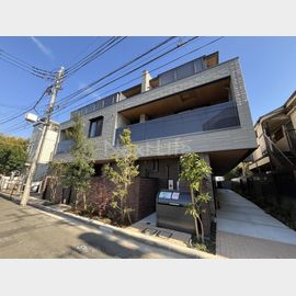 鶴見駅より徒歩11分 3階 築1年11ヶ月の賃貸物件