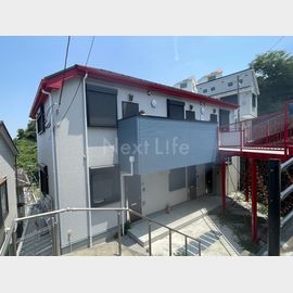 弘明寺駅より徒歩6分 2階 築4年の賃貸物件