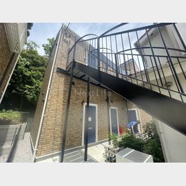 弘明寺駅より徒歩8分 1階 築3年の賃貸物件