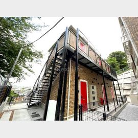 大倉山駅より徒歩7分 1階 築2年8ヶ月の賃貸物件