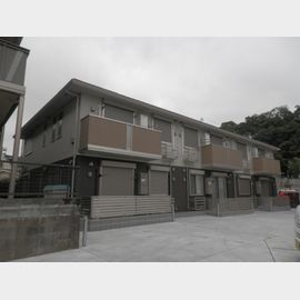 大倉山駅より徒歩13分 築9年4ヶ月 2階建の賃貸物件