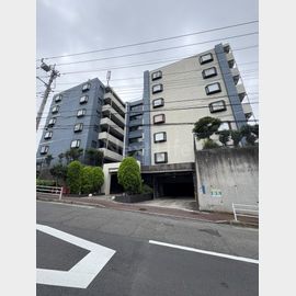 鷺沼駅よりバス10分 築31年9ヶ月 6階建の賃貸物件