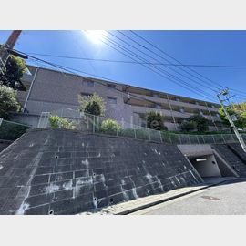 岸根公園駅より徒歩6分 1階 築28年5ヶ月の賃貸物件