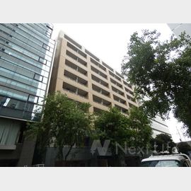 新横浜駅より徒歩8分 築20年11ヶ月 11階建の賃貸物件