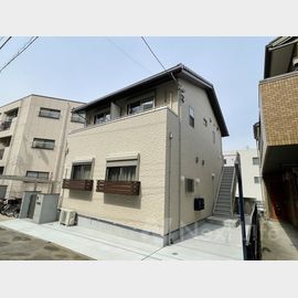 日吉駅より徒歩4分 2階 築4年の賃貸物件