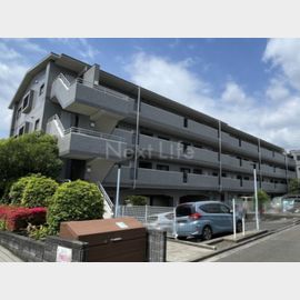 東山田駅より徒歩7分 4階 築31年の賃貸物件