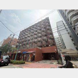 黄金町駅より徒歩8分 築45年6ヶ月 10階建の賃貸物件