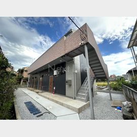 中山駅より徒歩12分 1階 築1年11ヶ月の賃貸物件