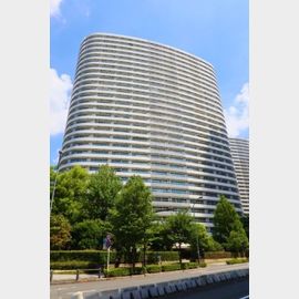 みなとみらい駅より徒歩3分 築18年8ヶ月 30階建の賃貸物件