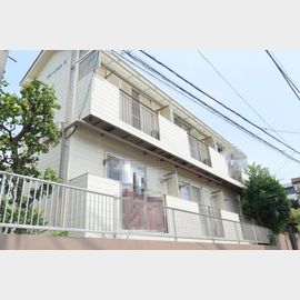 日吉駅より徒歩8分 築35年6ヶ月 2階建の賃貸物件
