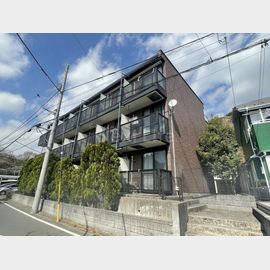 大倉山駅より徒歩20分 3階 築18年4ヶ月の賃貸物件