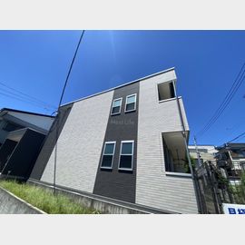 綱島駅より徒歩7分 築12年7ヶ月 2階建の賃貸物件