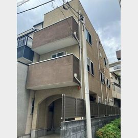 北参道駅より徒歩6分 築16年1ヶ月 3階建の賃貸物件