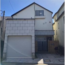 都立大学駅より徒歩10分 築25年8ヶ月 3階建の賃貸物件