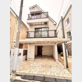品川駅より徒歩6分 築15年2ヶ月 3階建の賃貸物件