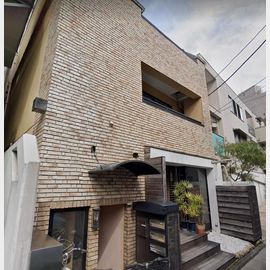 六本木駅より徒歩4分 築36年5ヶ月 3階建の賃貸物件