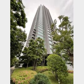 六本木駅より徒歩3分 築14年7ヶ月 39階建の賃貸物件