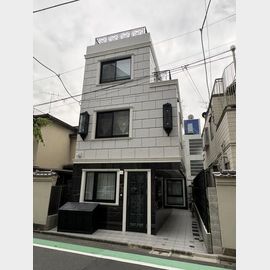 表参道駅より徒歩10分 地下1階 築2年3ヶ月の賃貸物件