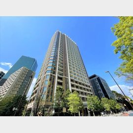 六本木一丁目駅より徒歩3分 築14年1ヶ月 27階建の賃貸物件