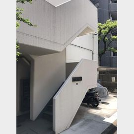 本郷三丁目駅より徒歩7分 2階 築41年11ヶ月の賃貸物件