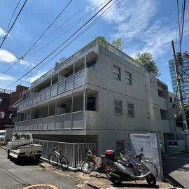 乃木坂駅より徒歩10分 築22年2ヶ月 4階建の賃貸物件