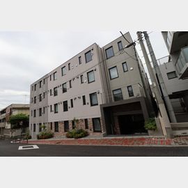  築4年9ヶ月 4階建の賃貸物件