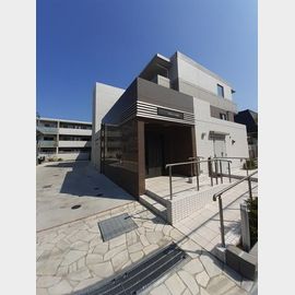 田園調布駅より徒歩19分 築2年10ヶ月 3階建の賃貸物件