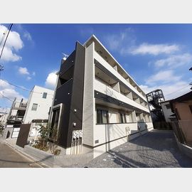 高野駅より徒歩10分 築4年3ヶ月 3階建の賃貸物件