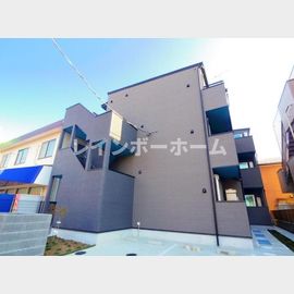 南流山駅より徒歩10分 築7年3ヶ月 3階建の賃貸物件