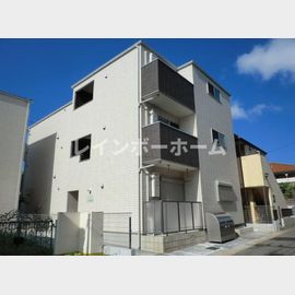 南柏駅より徒歩6分 築6年8ヶ月 3階建の賃貸物件