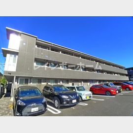 流山セントラルパーク駅より徒歩3分 築8年5ヶ月 3階建の賃貸物件