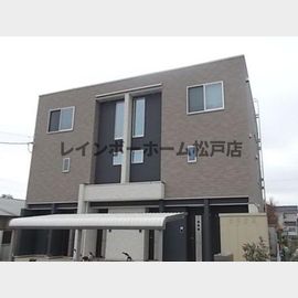初石駅より徒歩3分 3階 築10年の賃貸物件