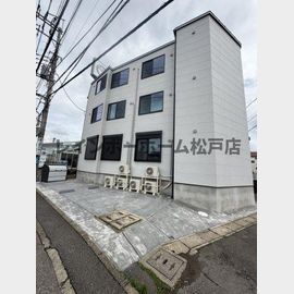 六実駅より徒歩20分 新築 3階建の賃貸物件