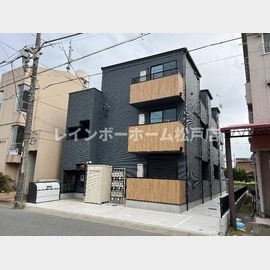 SQB 3階 築3年の賃貸物件