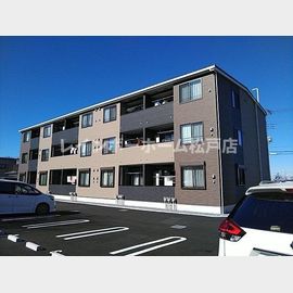 越谷レイクタウン駅より徒歩16分 築3年10ヶ月 3階建の賃貸物件
