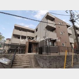 北松戸駅より徒歩4分 築8年9ヶ月 3階建の賃貸物件