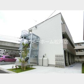 アトランティス 2階 築7年11ヶ月の賃貸物件