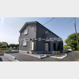 初石駅より徒歩18分 築3年4ヶ月 2階建の賃貸物件
