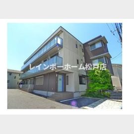 秋山駅より徒歩7分 築9年7ヶ月 3階建の賃貸物件