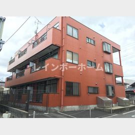 三郷駅より徒歩5分 築35年 3階建の賃貸物件