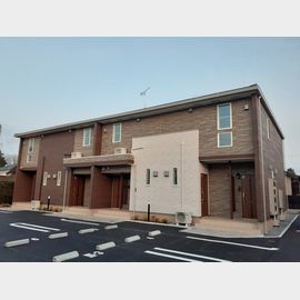 成田駅よりバス23分 築3年5ヶ月 2階建の賃貸物件